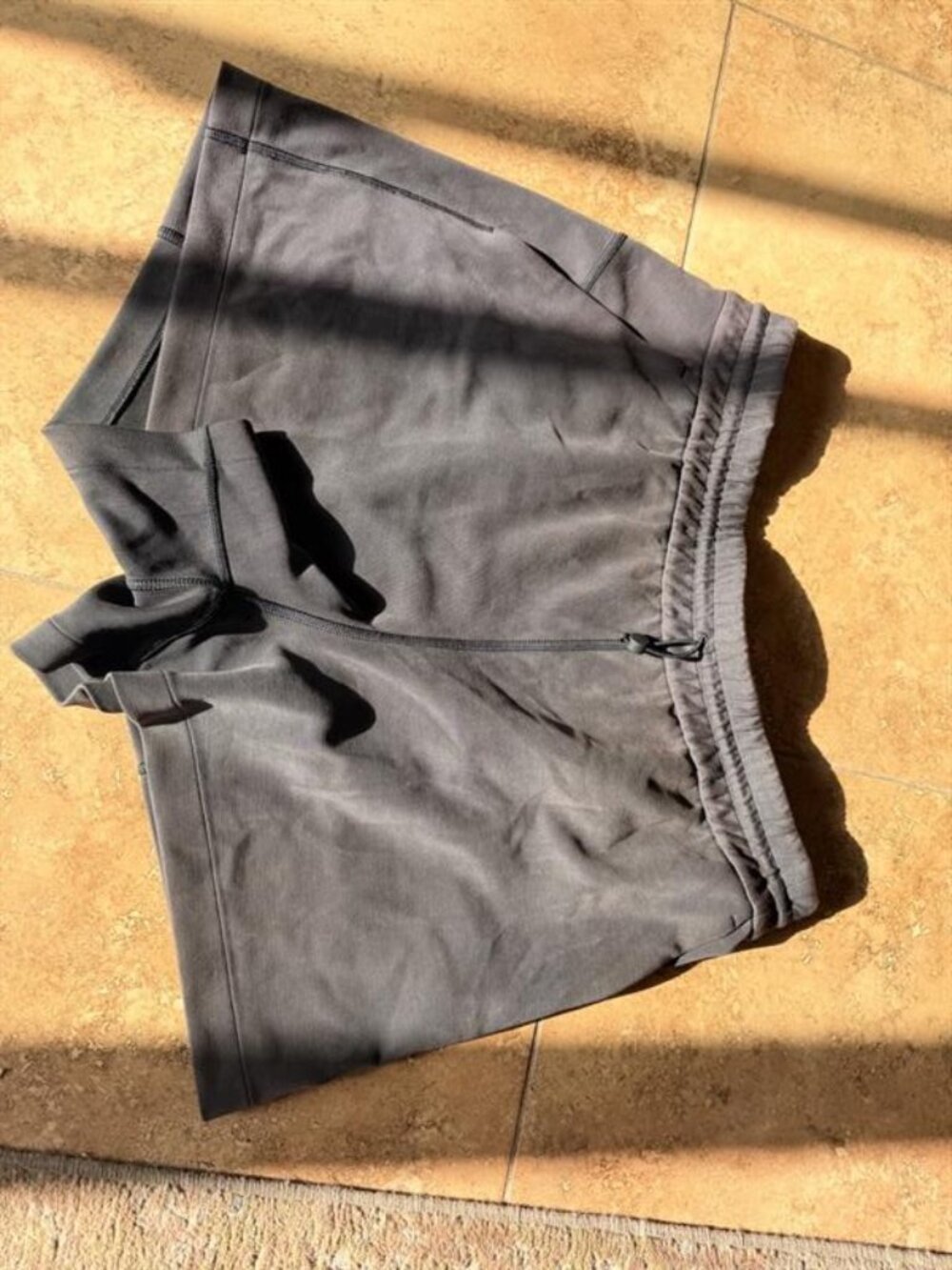 Lulu Lemon Softstreme High Rise Short 4" Size 10